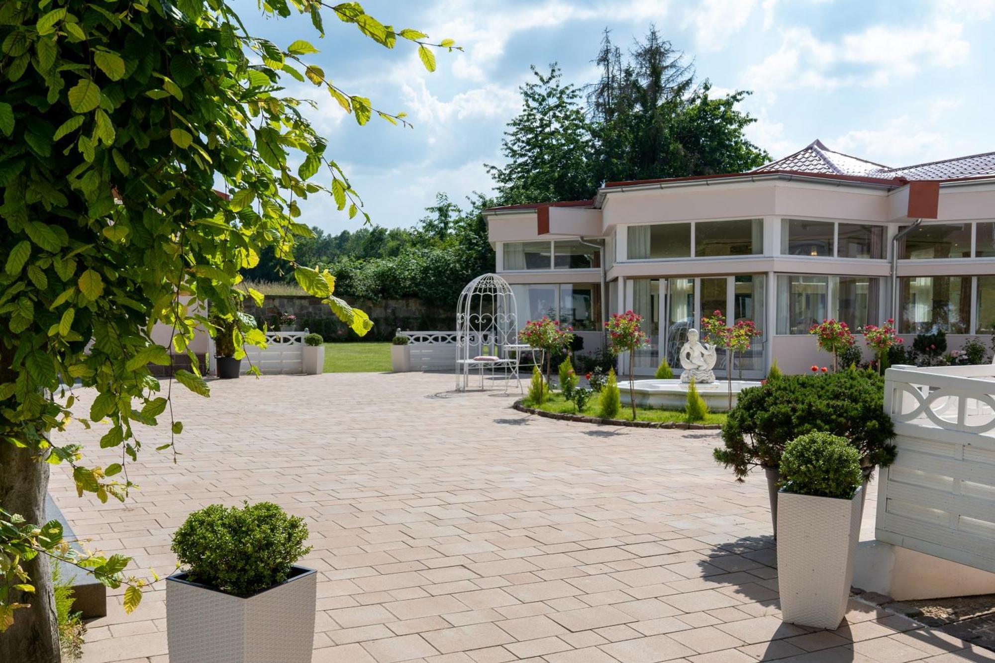 Schlosshotel Wilhelmsthal Calden ภายนอก รูปภาพ