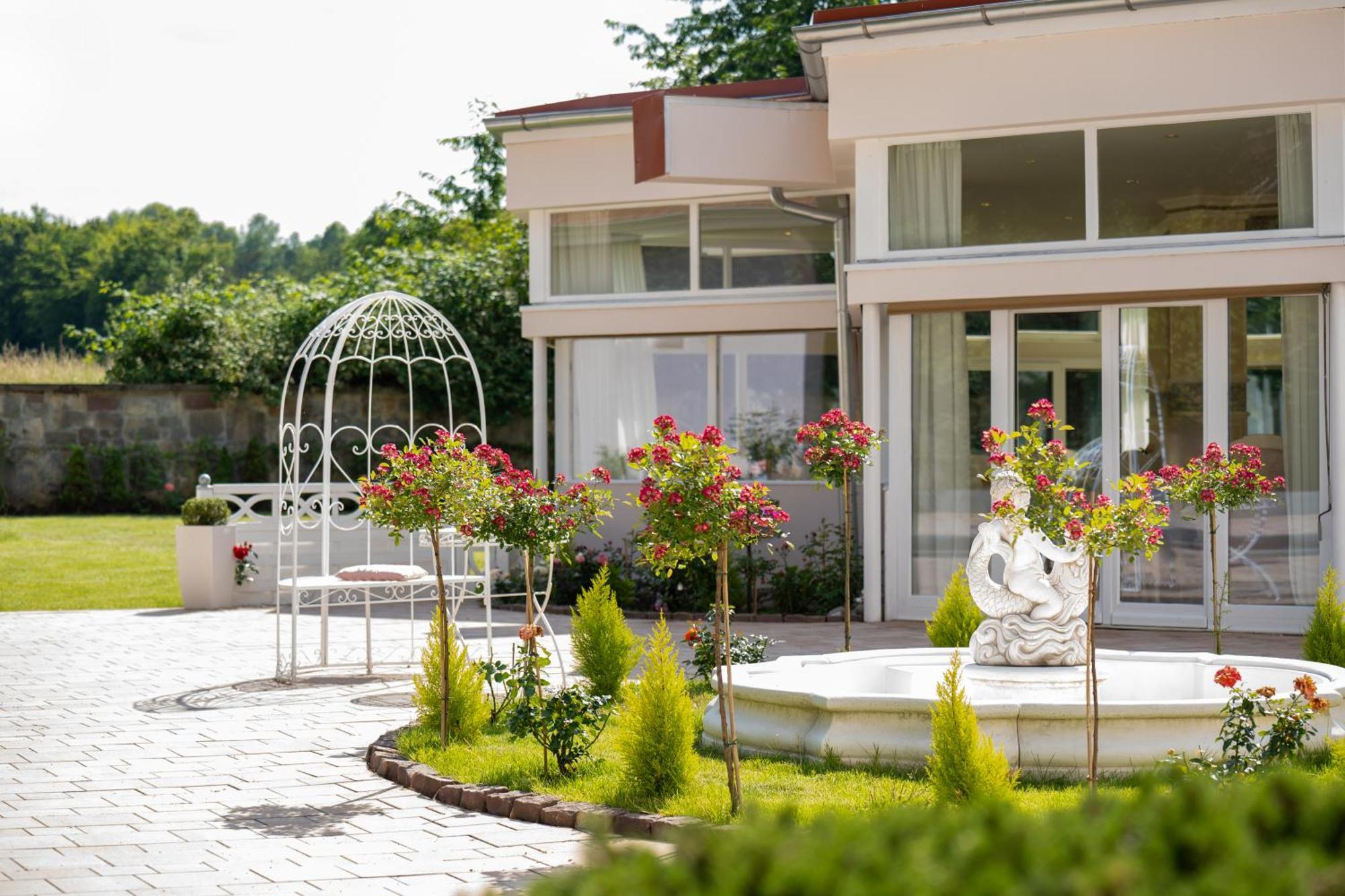 Schlosshotel Wilhelmsthal Calden ภายนอก รูปภาพ